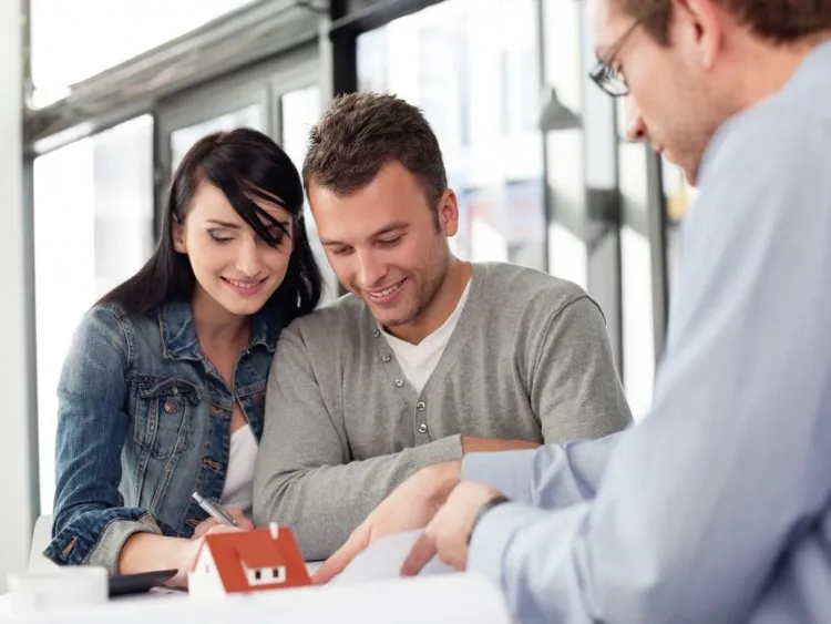 Pourquoi passer par un courtier en crédit immobilier ? Guide pratique